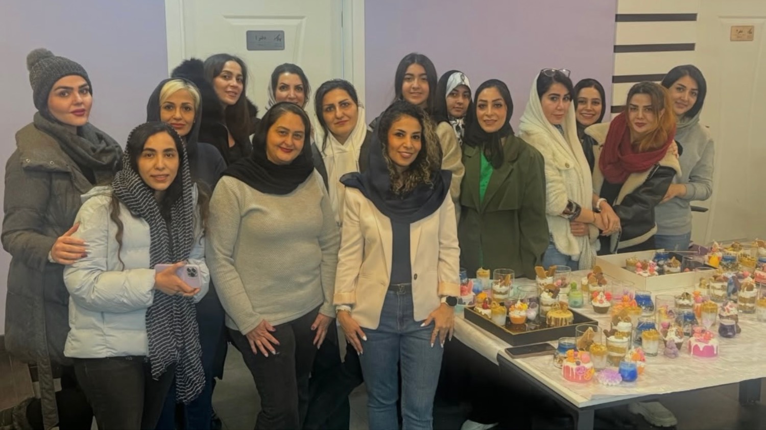 برگزاری ورکشاپ شمع سازی در مرکز نوآوری ، استعدادیابی و توانمندسازی پرگار